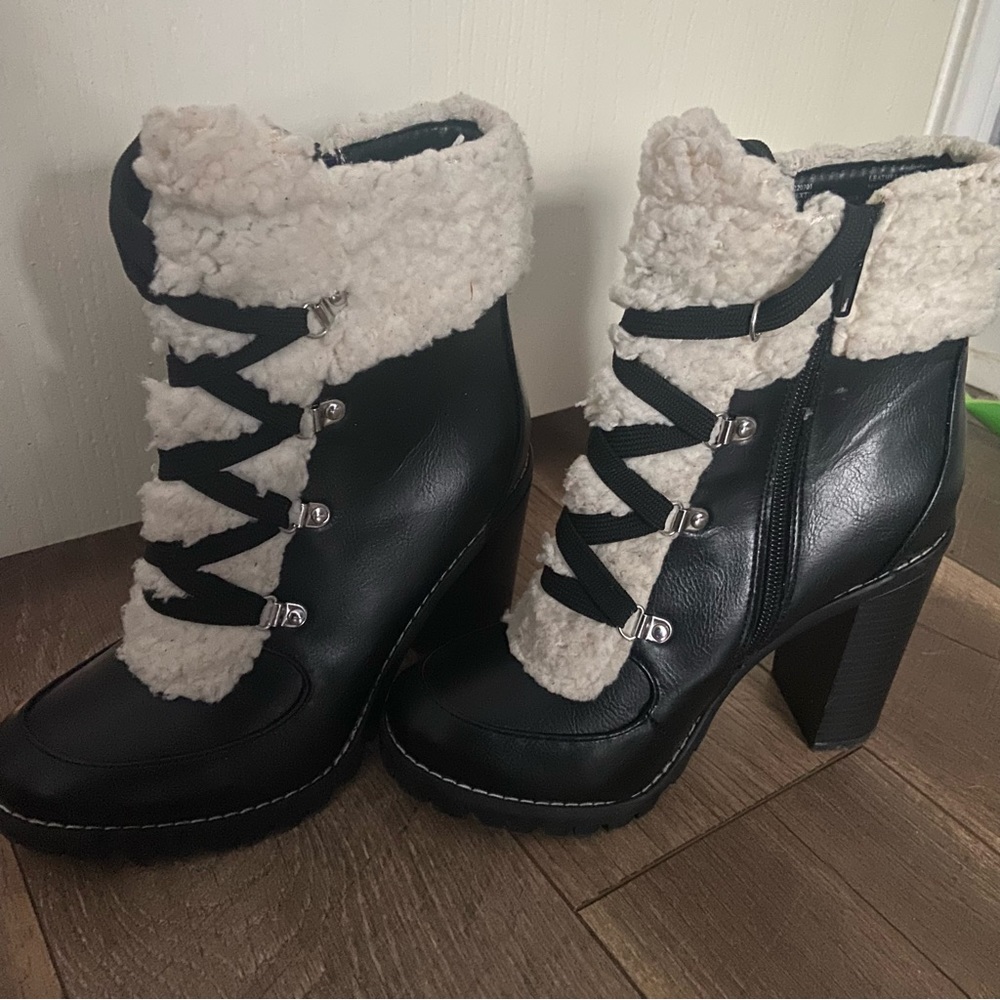 Fur boots